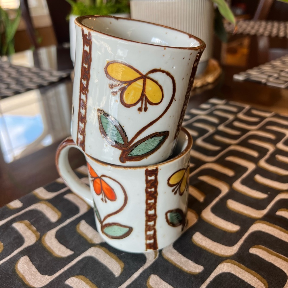 ๐งก๐ Vintage 1970s Pair of Speckled Stoneware Mugs - Picture 2 of 10